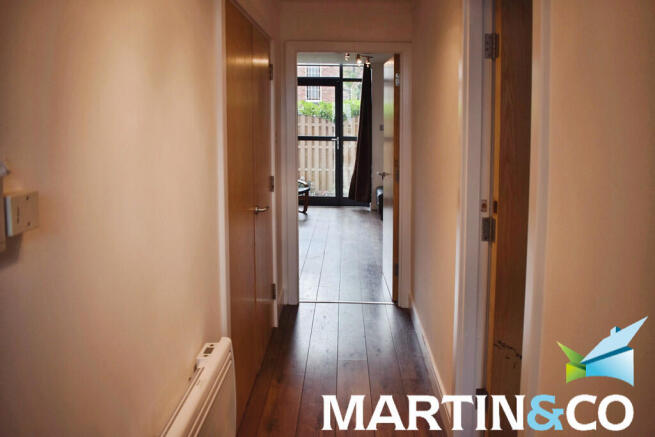 1 bed Ground Flat to rent Image 3