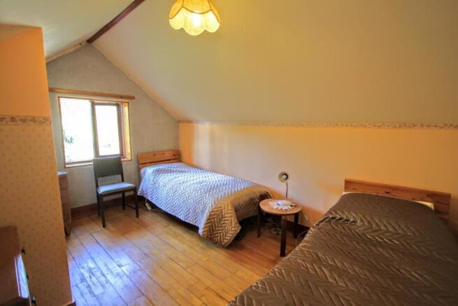 SECOND FLOOR ROOM