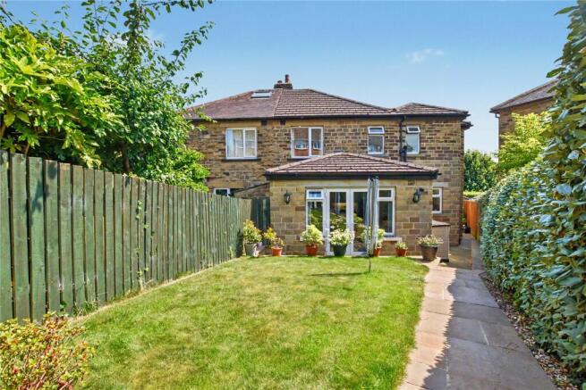3 bed Semi-Detached for sale Image 8