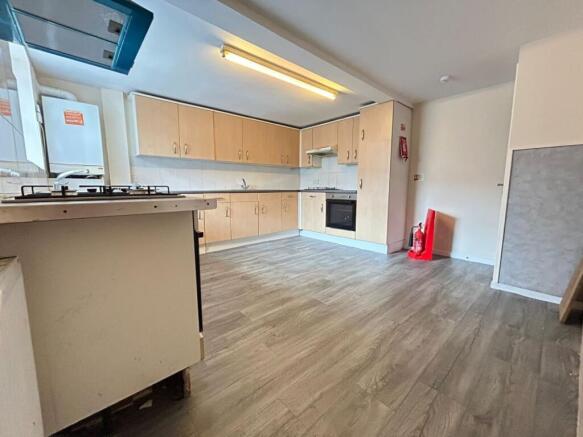 7 bed House of Multiple Occupation for sale Image 9
