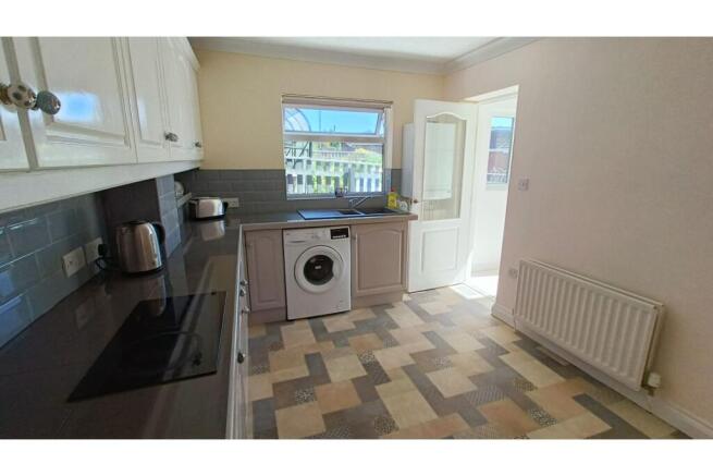 2 bed Semi-Detached Bungalow for sale Image 4
