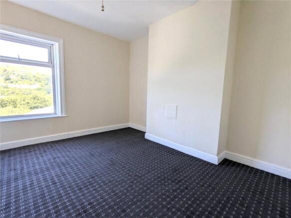 3 bed Terraced to rent Image 11