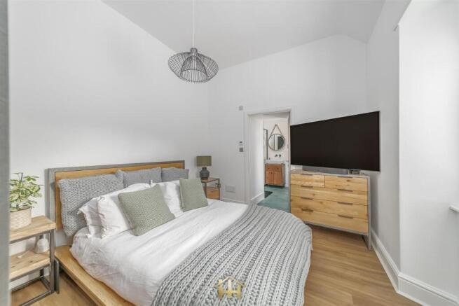 ROWAN COTTAGE AUCHTERHOUSE DUNDEE DD3 0QN 130426 E