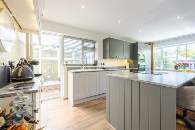 Open plan kitchen diner