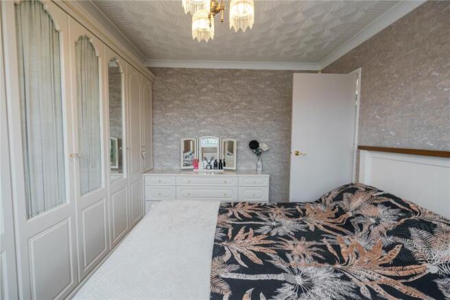 Bedroom 2 (2)
