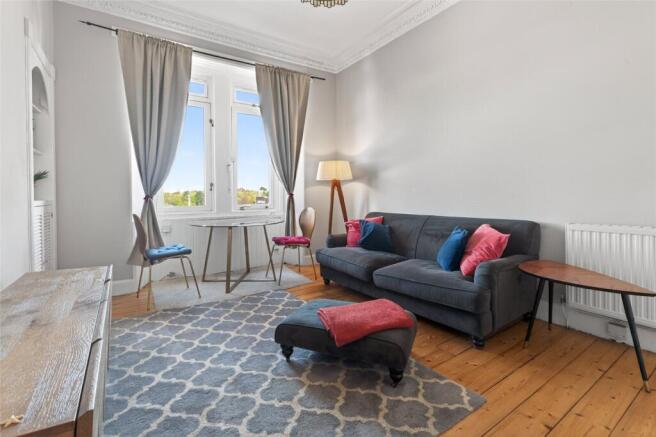 24/8 Broughton Road