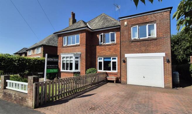 4 bed Detached for sale in richmond