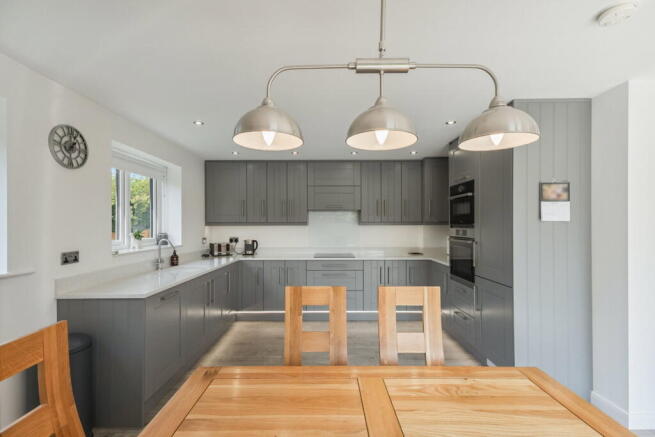 4 bed Detached Bungalow for sale Image 6