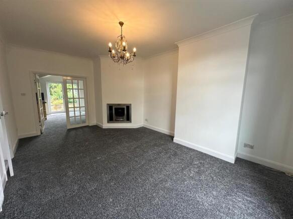 3 bed Semi-Detached to rent Image 4