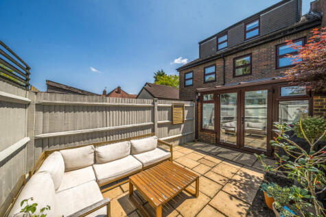 Atbara Road, Teddington, TW11