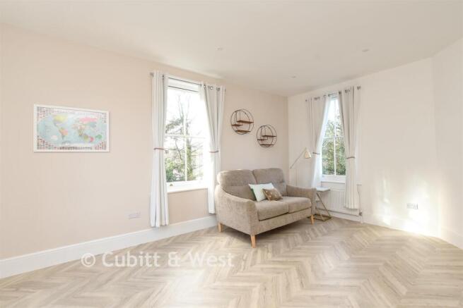 Kitchen/Sitting Area