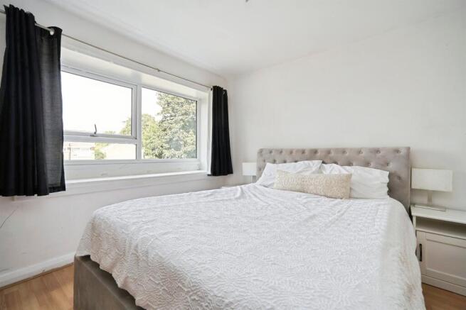 2 bed Apartment for sale Image 9