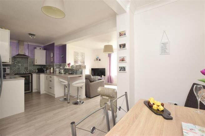 Kitchen/Dining Area