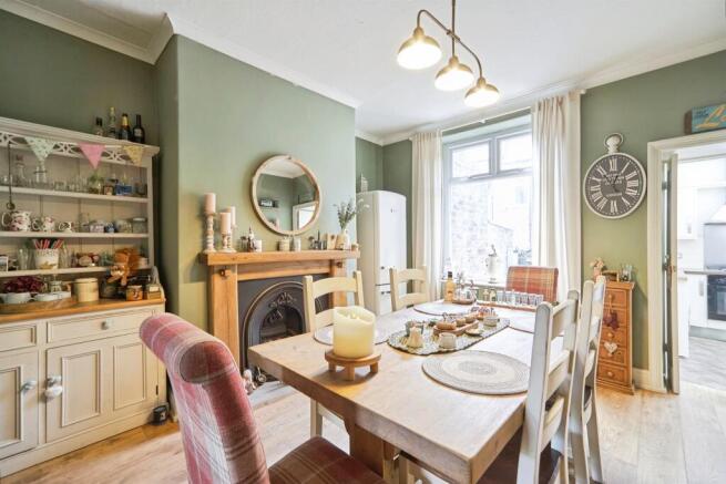 3 bed Terraced for sale Image 6
