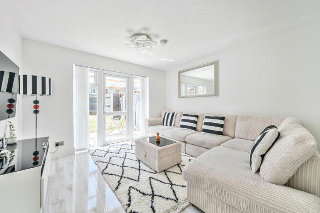 1315520-8-68628ba...