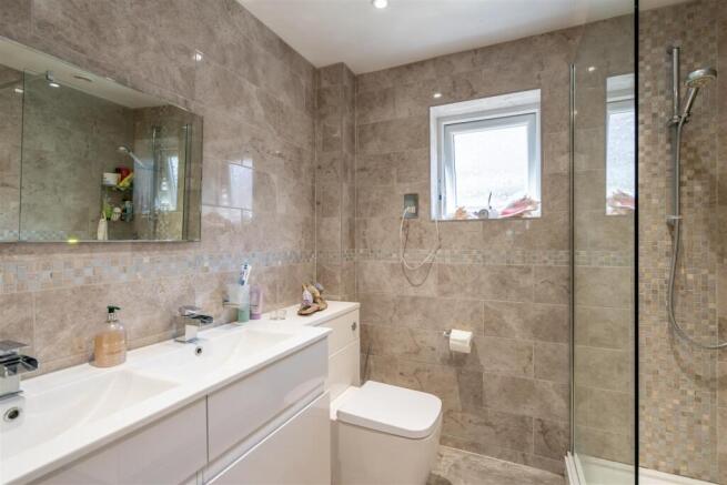 Shower Room.jpg