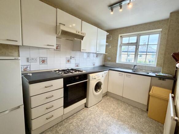 2 bed House for sale Image 8