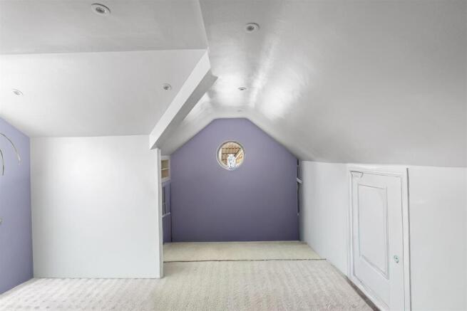 3 bed Detached for sale Image 12