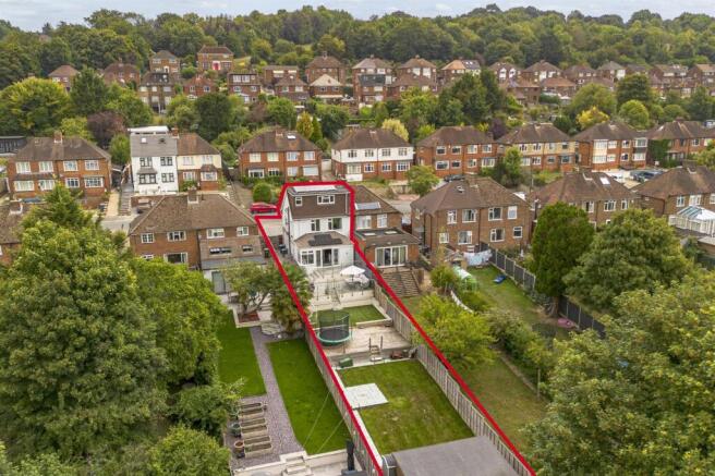 Rear Exterior Alt ¿ Depth and layout