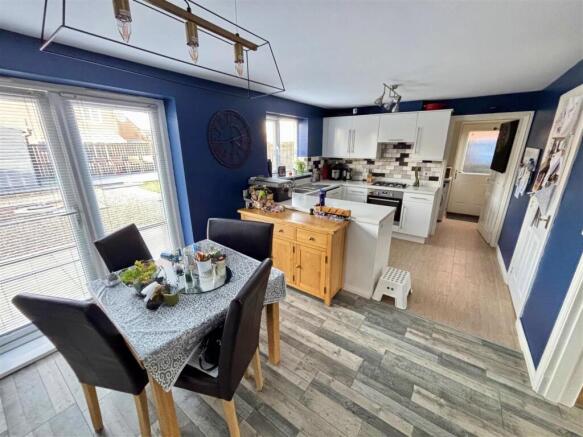 Open Plan Kitchen and Dining Room