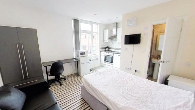 111A QUEENS ROAD FLAT 7-02.jpg