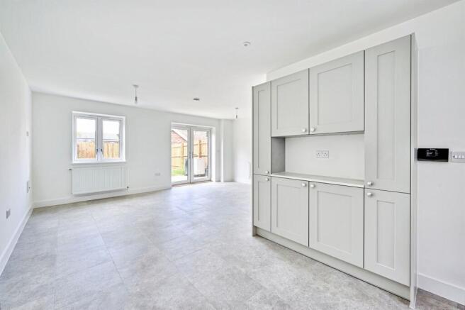 Saxon Drive, Great Chesterford, Saffron Walden photo 4