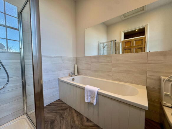 2 bed Cottage for sale Image 6