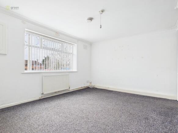 Laburnum Avenue, Kingshurst, B37 photo 4