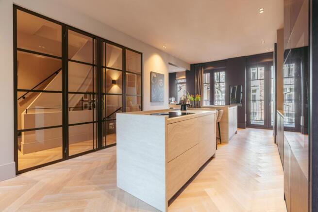 Johannes Verhulststraat 130 2 1071 NM AMSTERDAM image 2