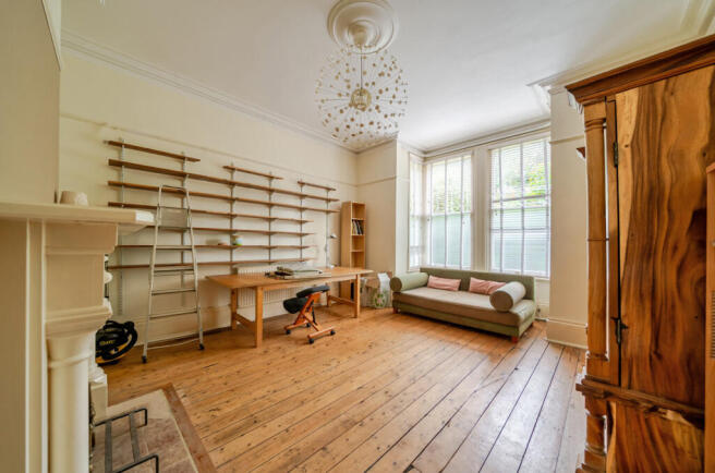 2 bed Flat for sale Image 8