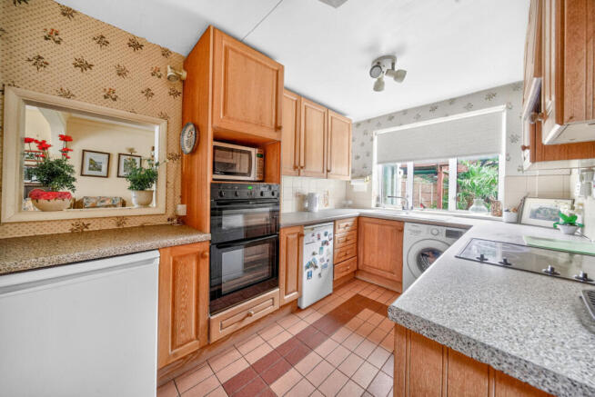 1435719-15-69c6cd...