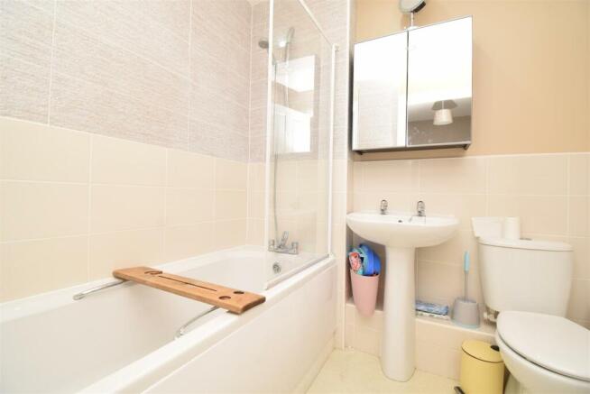 BATHROOM/W.C.