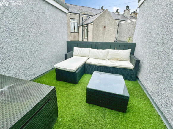 George Street, Holyhead, Anglesey, LL65 photo 3