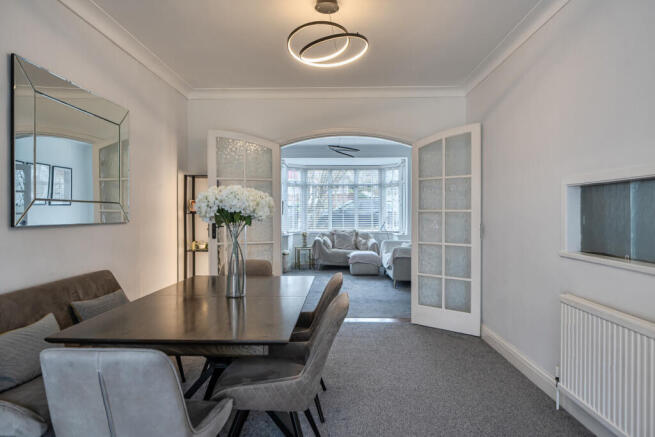 1416534-10-699856...