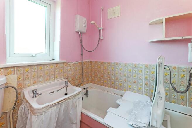 3 bed Semi-Detached for sale Image 12