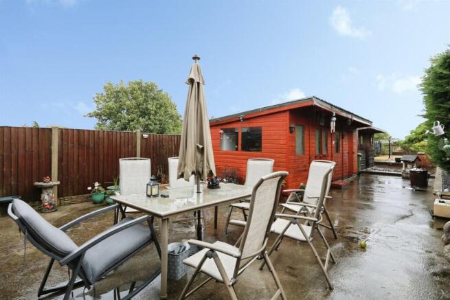 3 bed Semi-Detached for sale Image 10