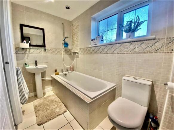 Bathroom2.jpg