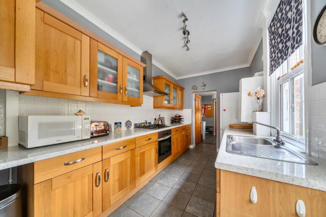 3 bed Terraced for sale Image 6