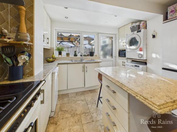 3 bed Semi-Detached for sale Image 4