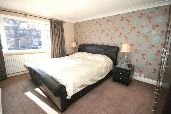 Bed 1.