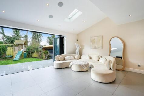 Whitegate Way, Tadworth