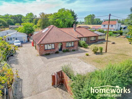 Podmore Lane, Scarning, Dereham, NR19 2NS