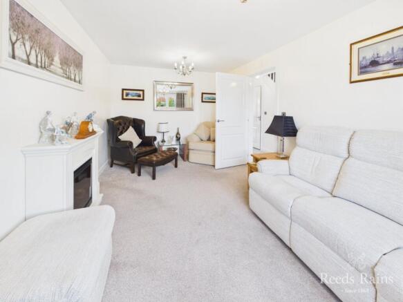 4 bed Detached for sale Image 5