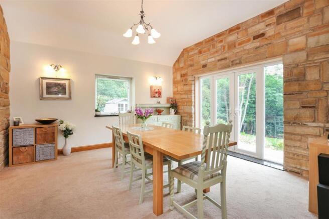 Dining Area.jpg