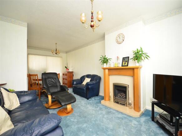 Living/Dining Room