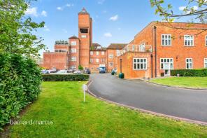 Flat 13, Rendel House, Elizabeth Drive, Banstead SM7 2FA