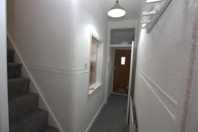 2 bed Terraced to rent Image 7