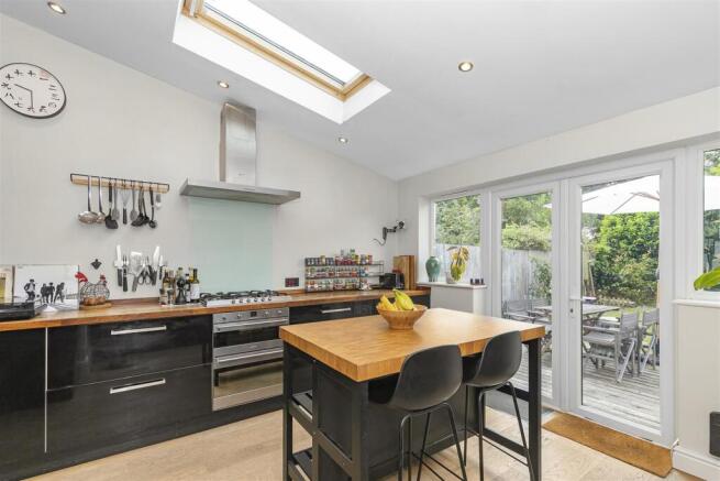 Kitchen 1.2.jpg