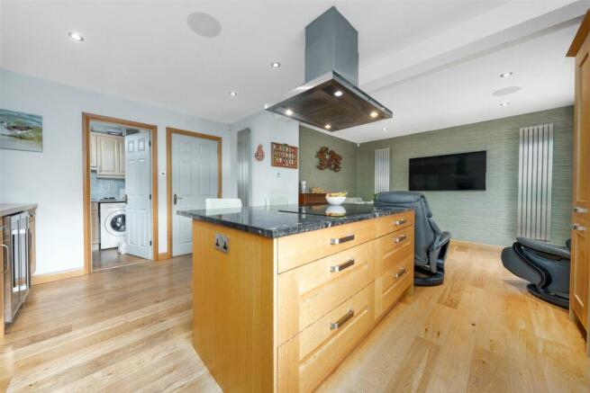 Kitchen / Diner A