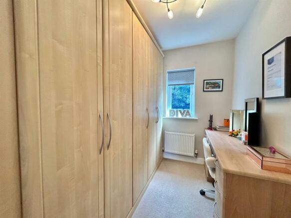 DRESSING ROOM